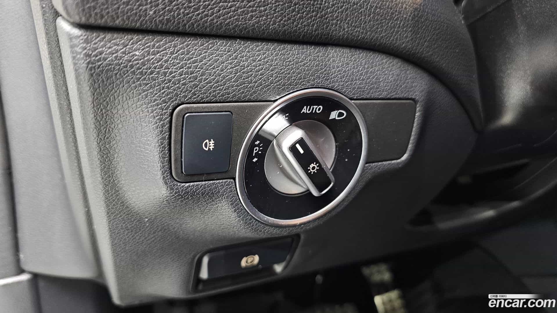 CLA-Class Mercedes-Benz 2016.5-OPTION-019