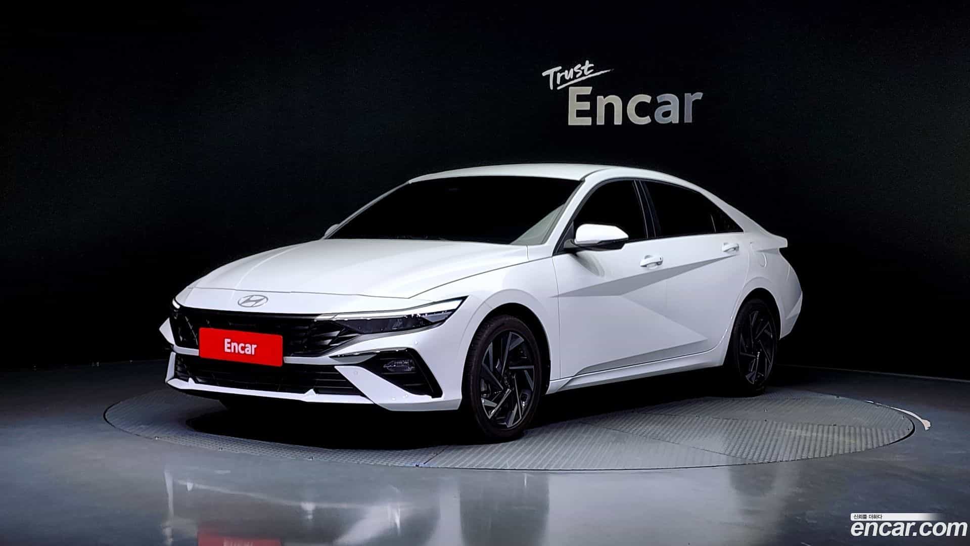 AVANTE Hyundai 2025.1-OUTER-001