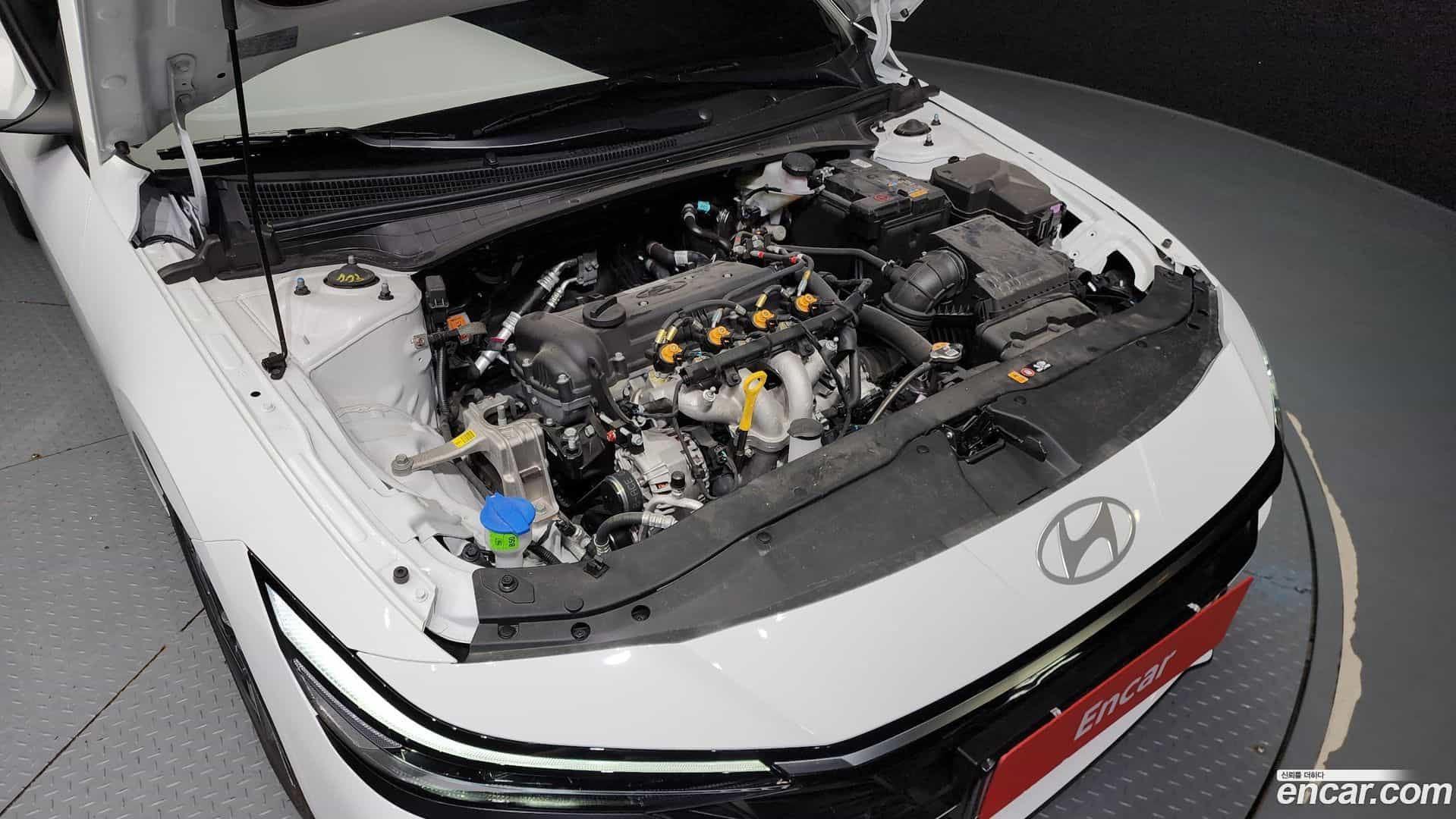 AVANTE Hyundai 2025.1-INNER-006