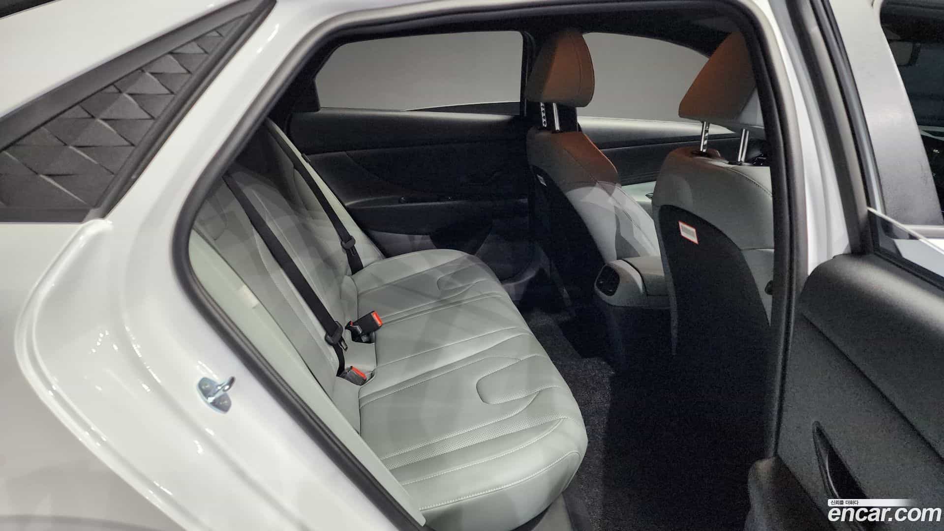 AVANTE Hyundai 2025.1-OPTION-016