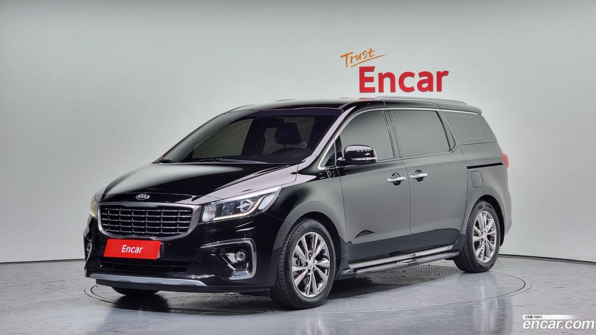 Main__Slider__Photo:Canival Kia 2019.4-0