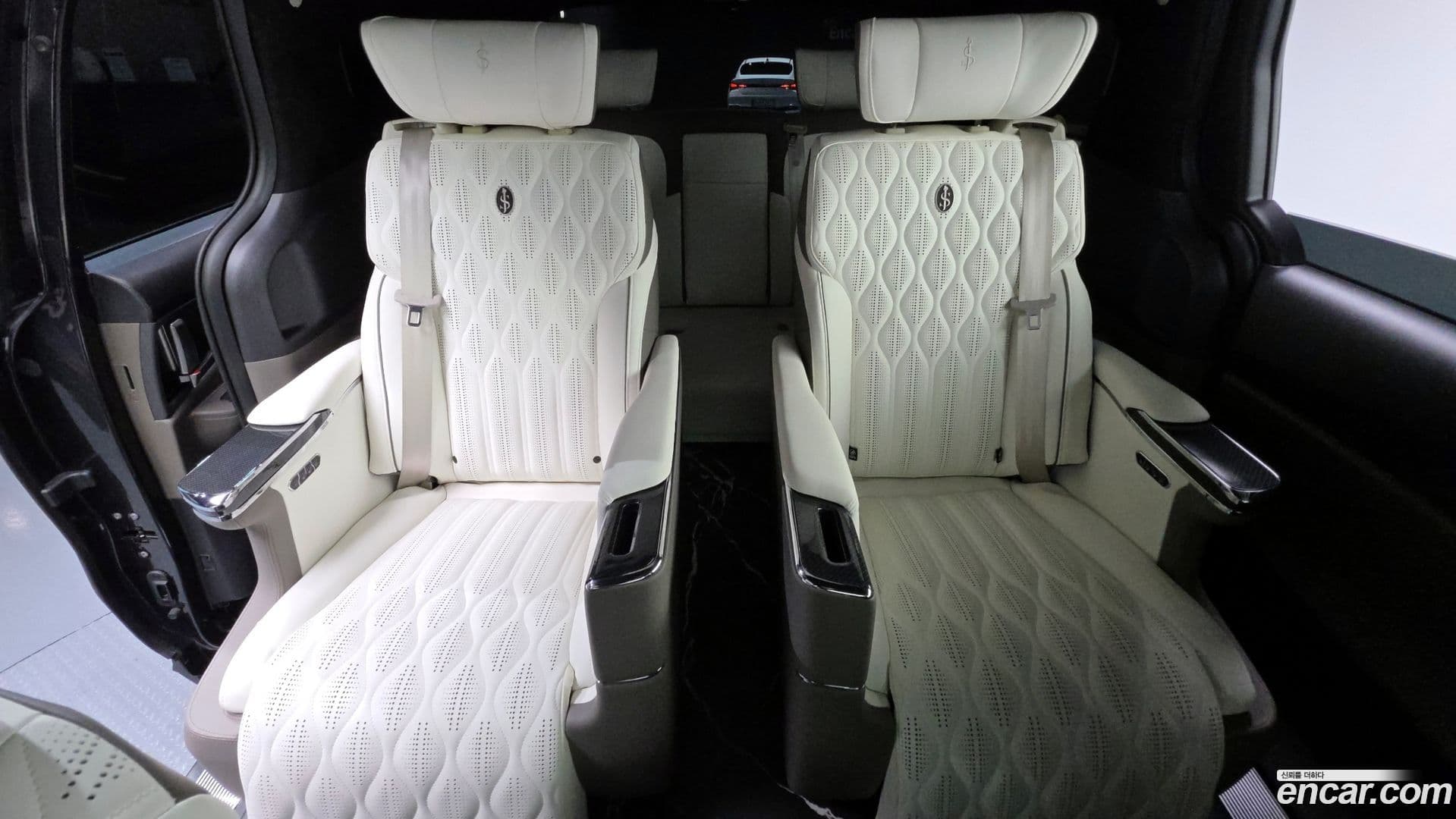 Main__Slider__Photo:Canival Kia 2024.4-11