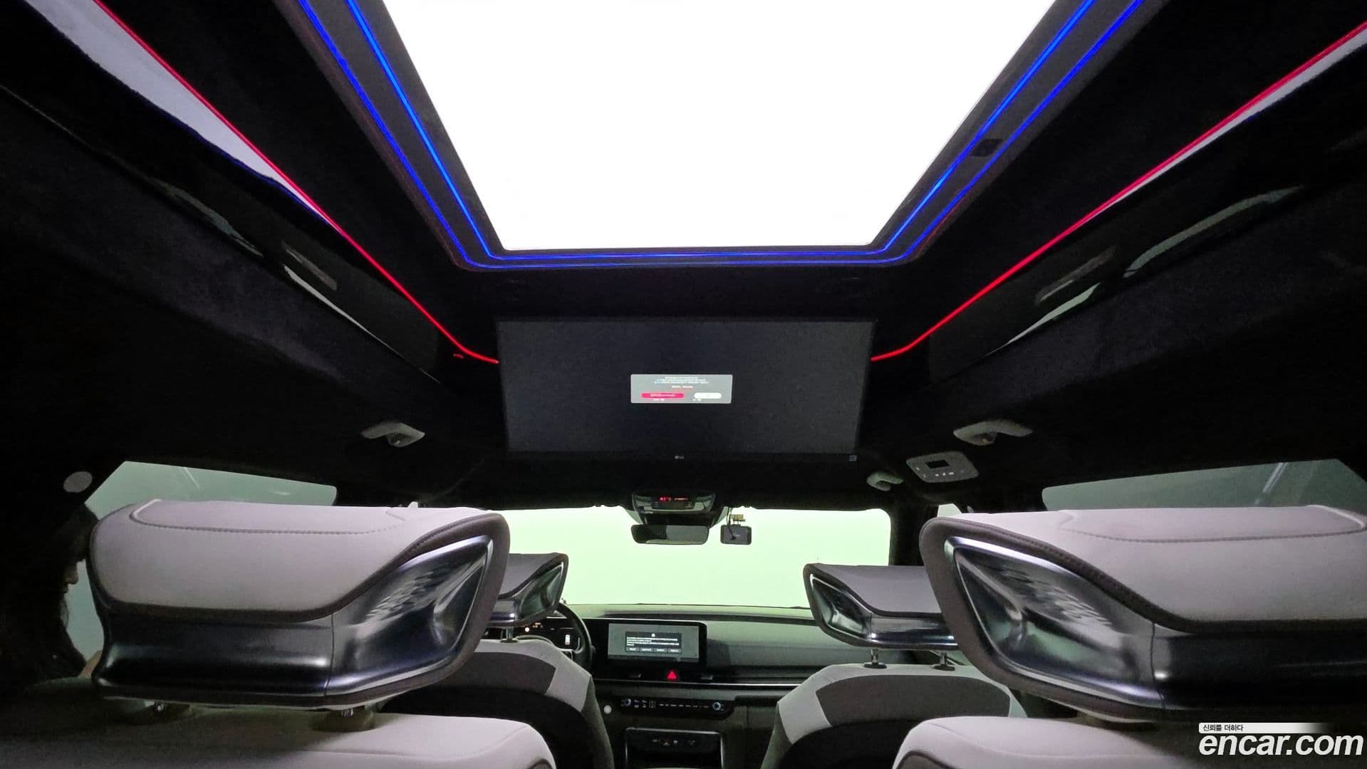Main__Slider__Photo:Canival Kia 2024.4-18