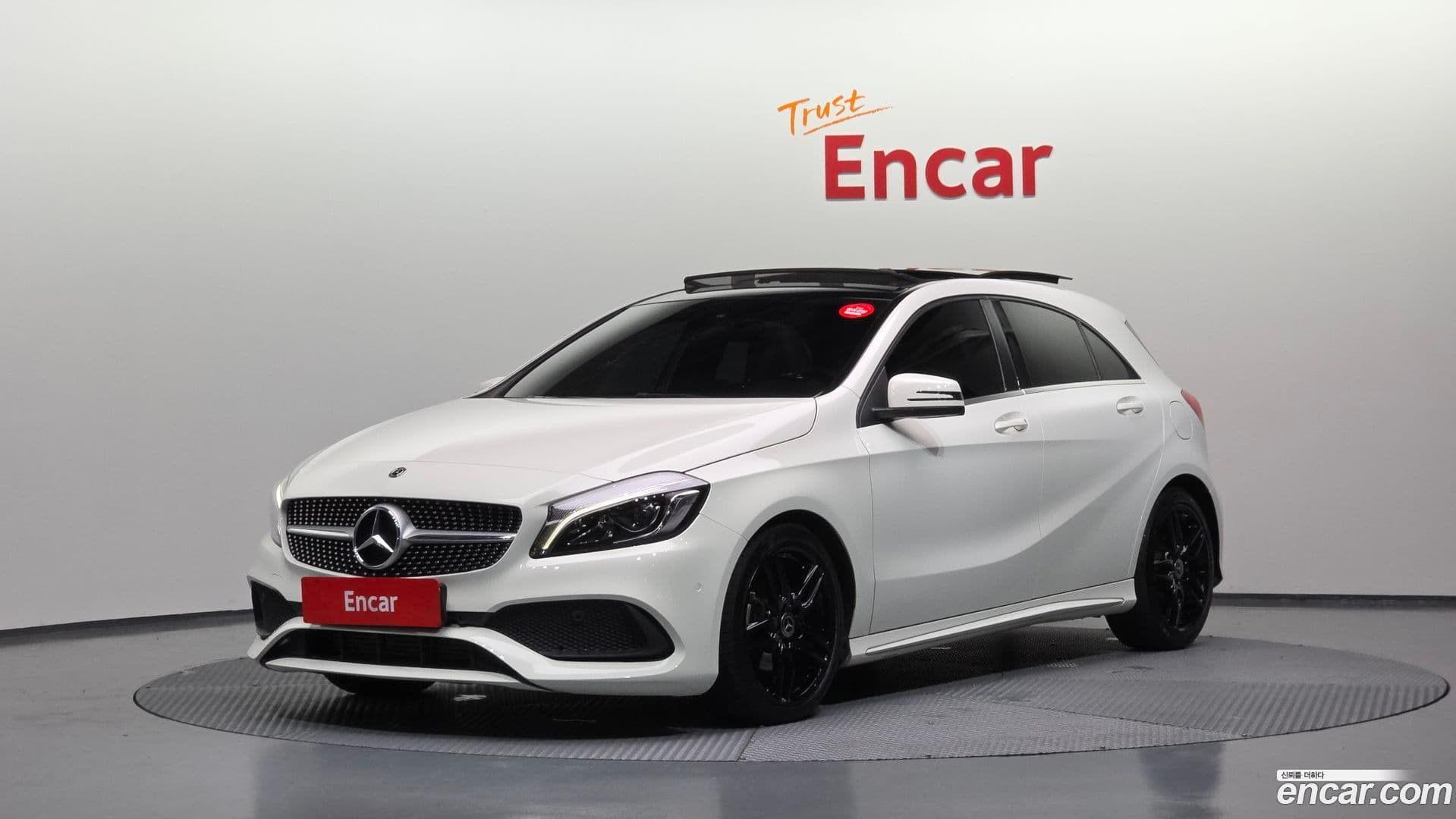 Main__Slider__Photo:A-Class Mercedes-Benz 2017.8-0