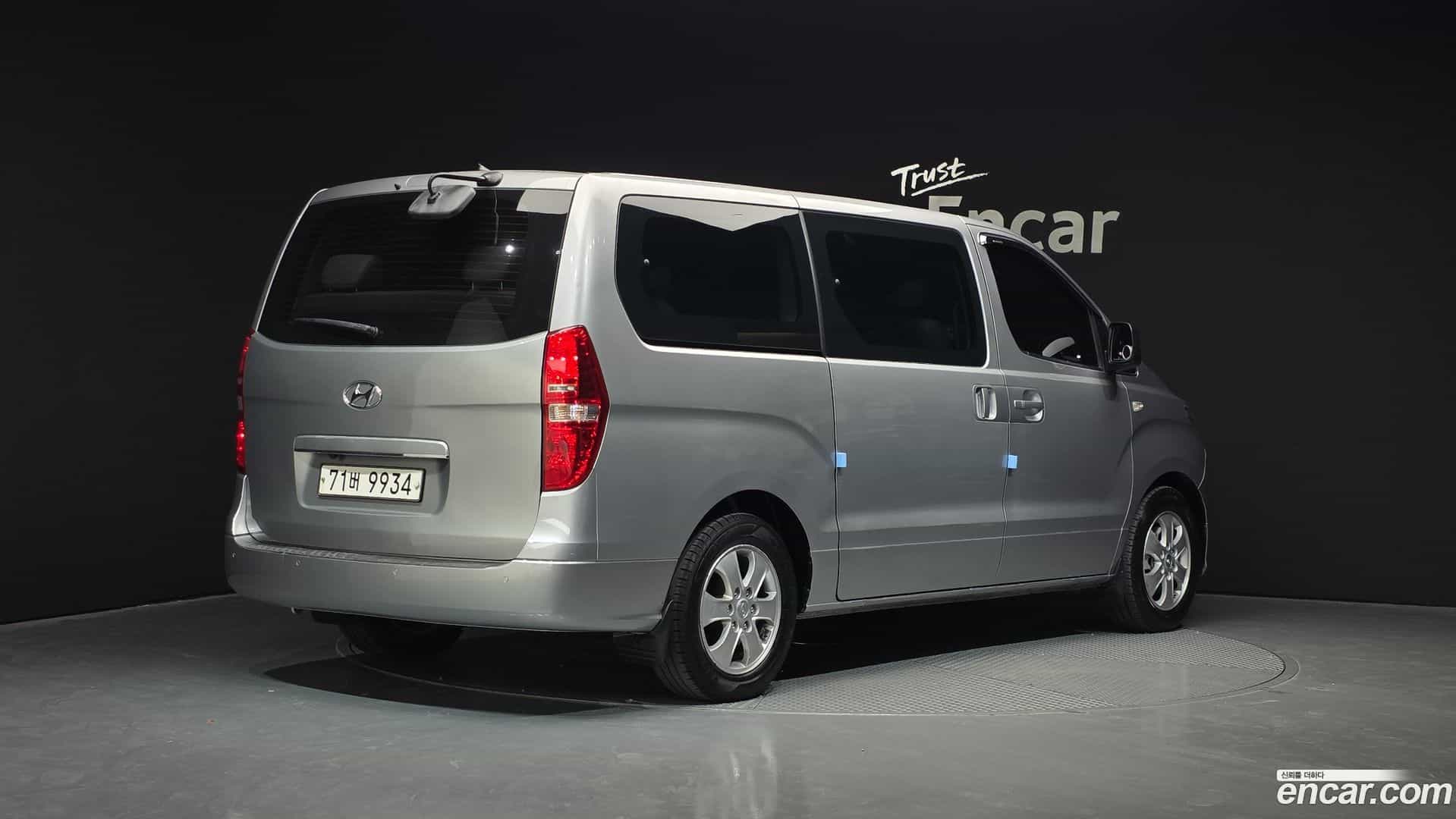 Starex Hyundai 2018.0-OUTER-002