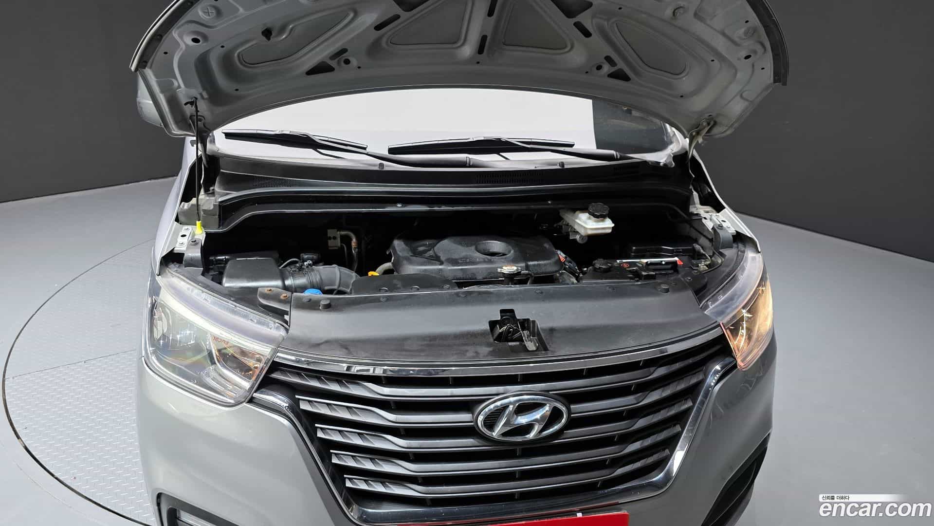 Starex Hyundai 2018.0-INNER-006