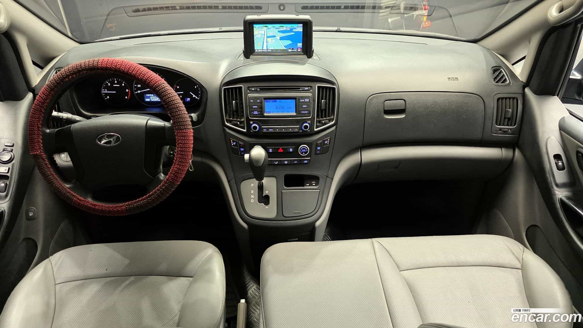 Starex Hyundai 2018.0-INNER-007