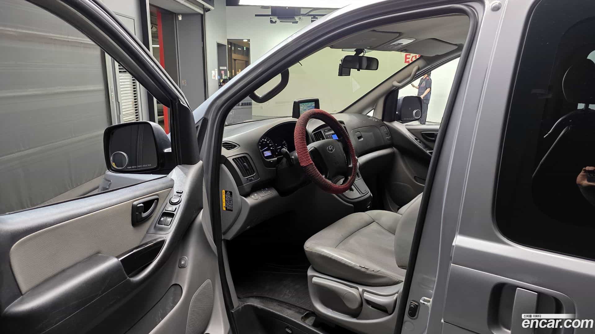 Starex Hyundai 2018.0-INNER-010