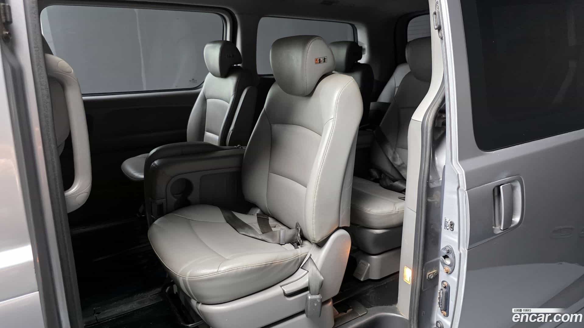 Starex Hyundai 2018.0-OPTION-015