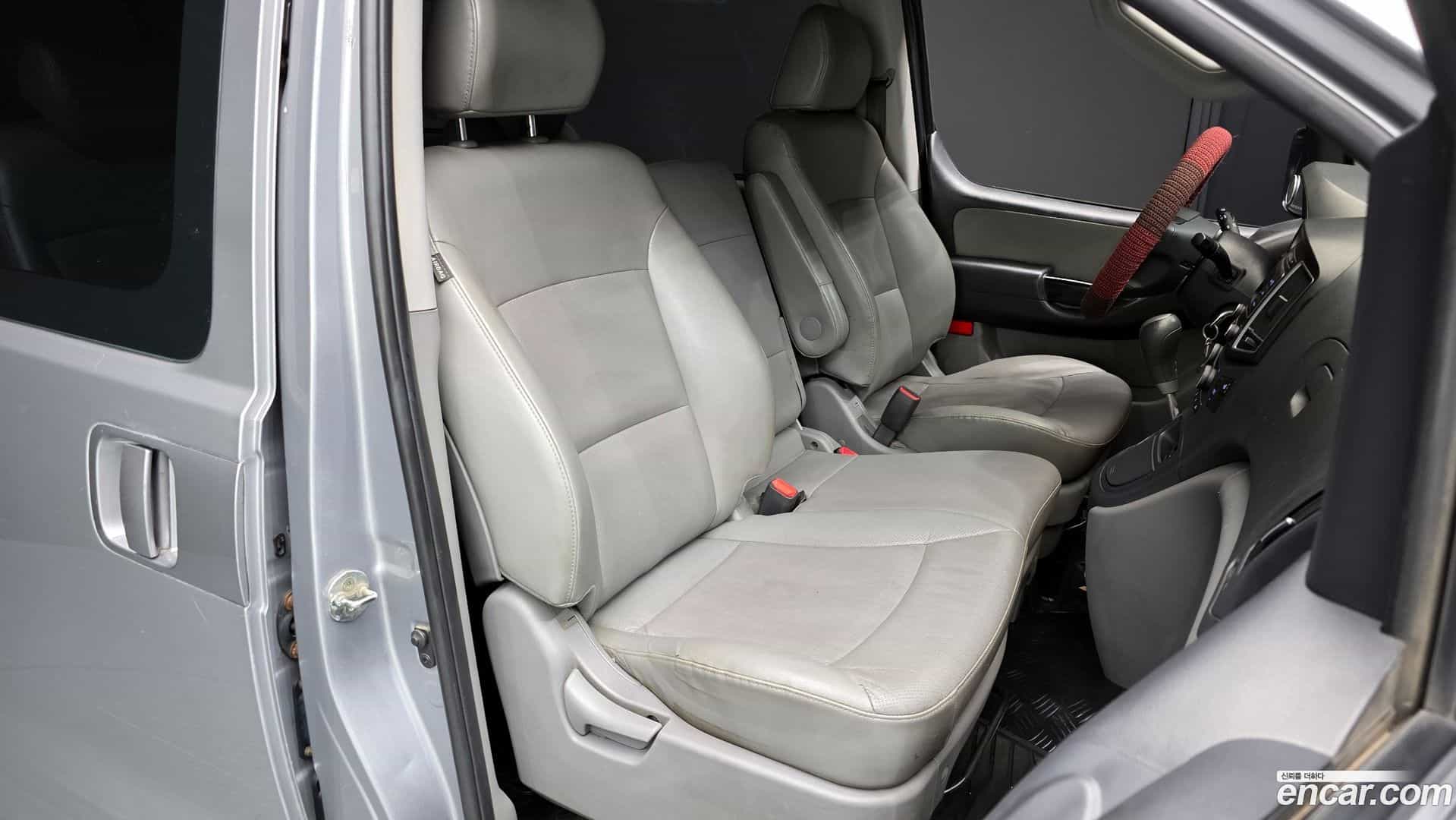Starex Hyundai 2018.0-OPTION-016