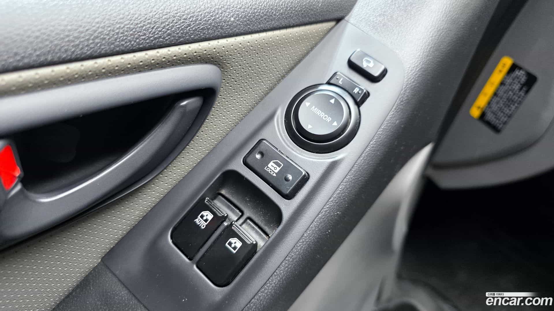 Starex Hyundai 2018.0-OPTION-018