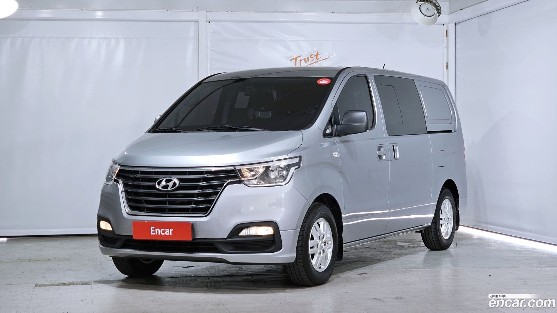 Main__Slider__Photo:Starex Hyundai 2020.0-0
