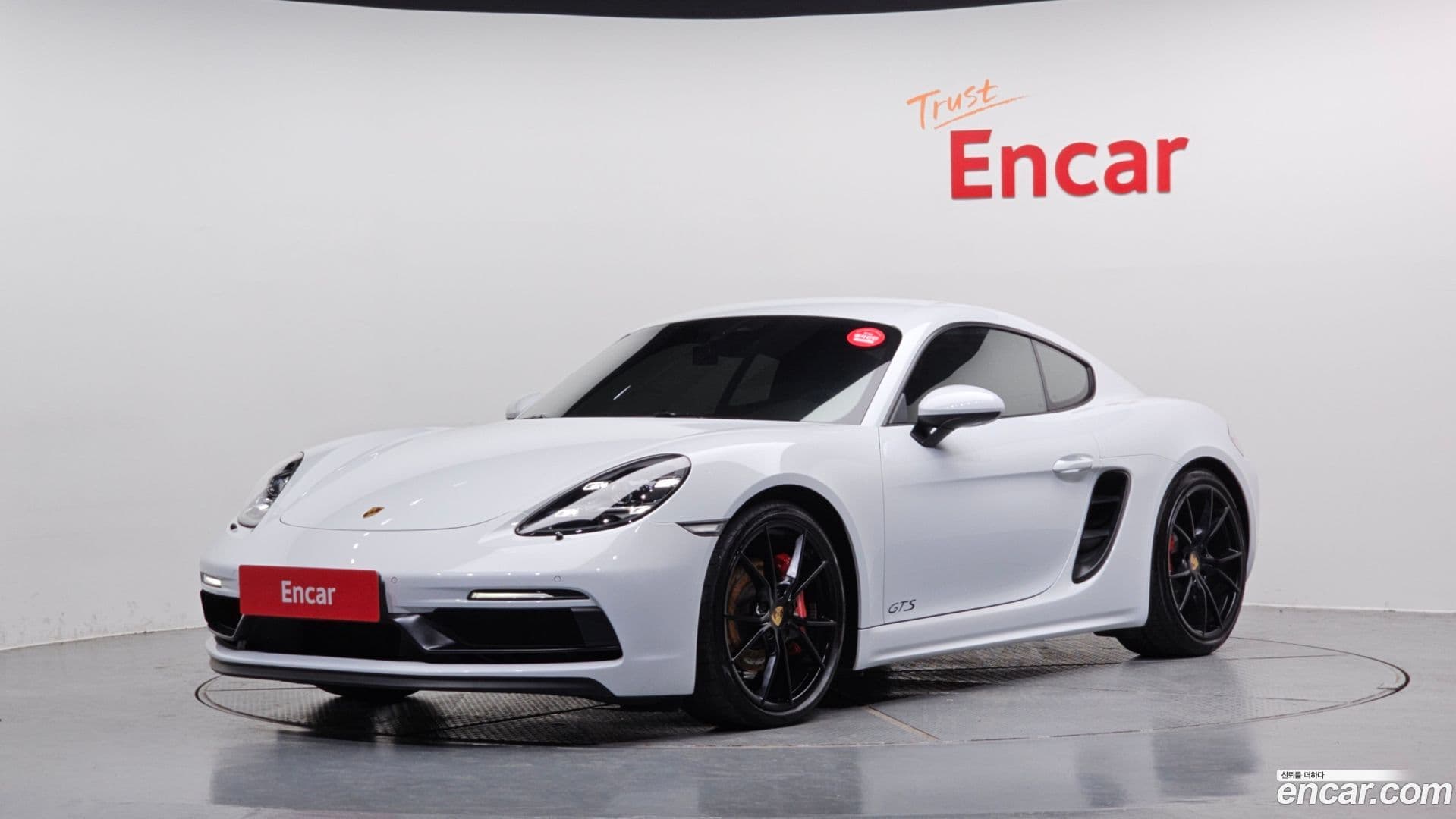Main__Slider__Photo:718 Porsche 2019.4-0