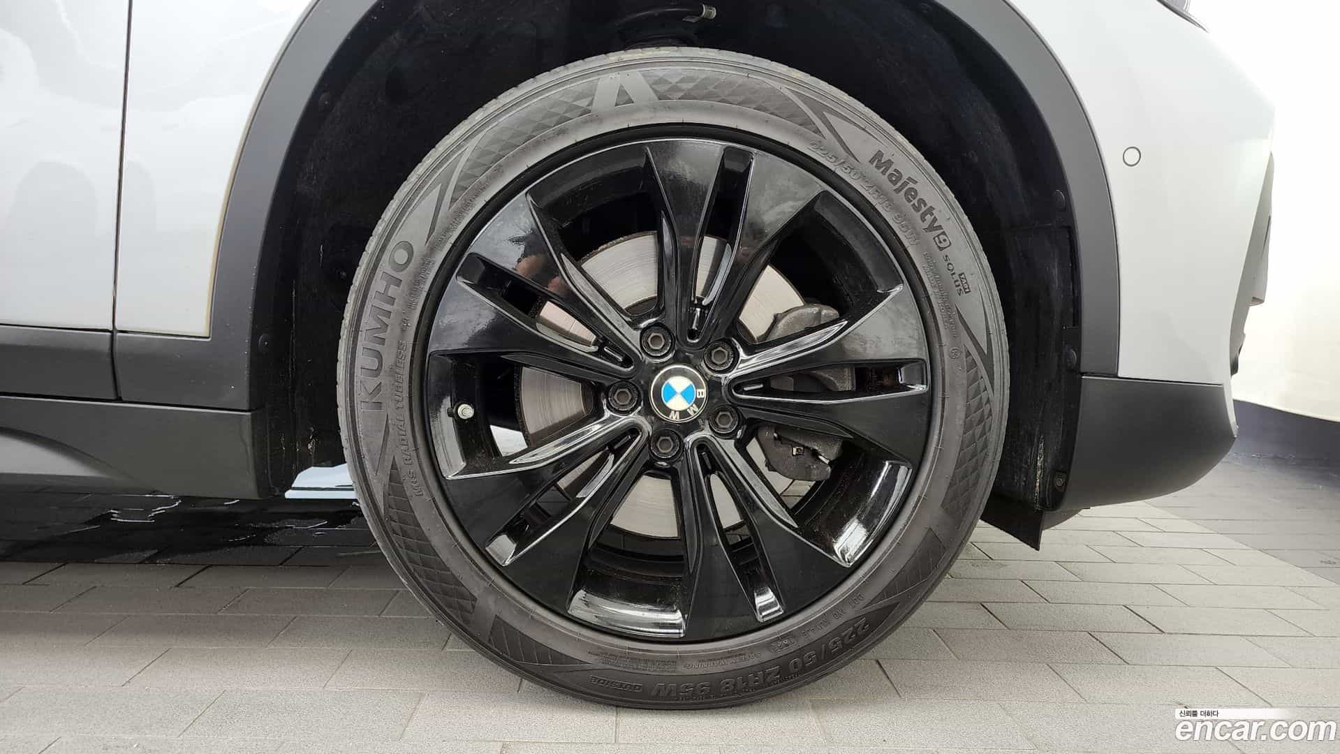 X1 BMW 2020.6-OUTER-005