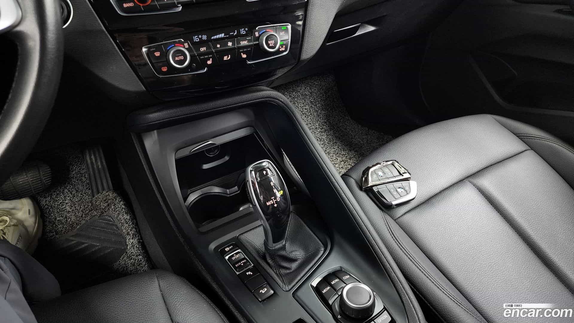 X1 BMW 2020.6-INNER-009