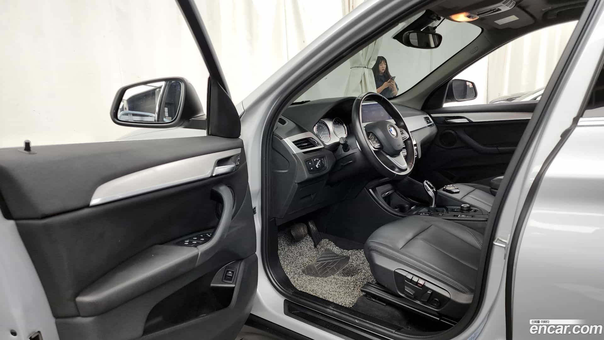 X1 BMW 2020.6-INNER-010