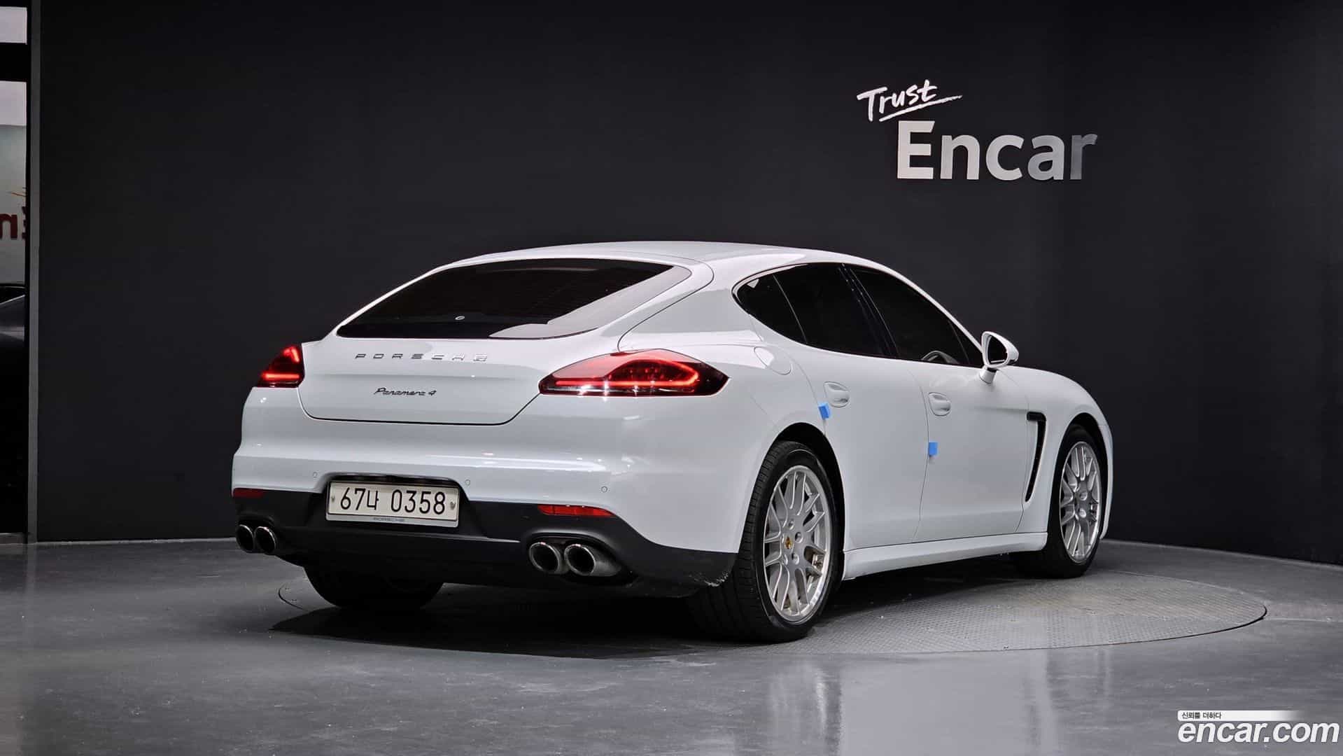 Panamera Porsche 2016.7-OUTER-002