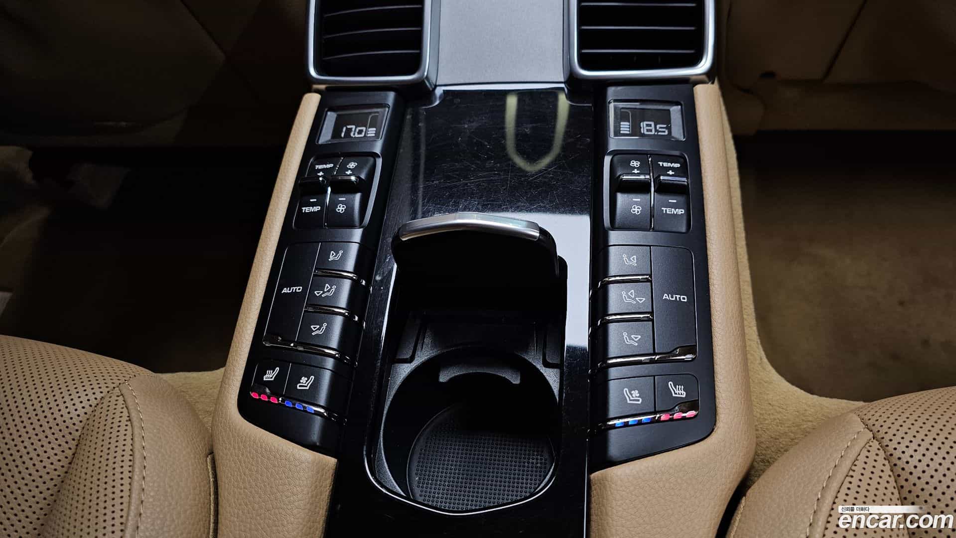 Panamera Porsche 2016.7-OPTION-022