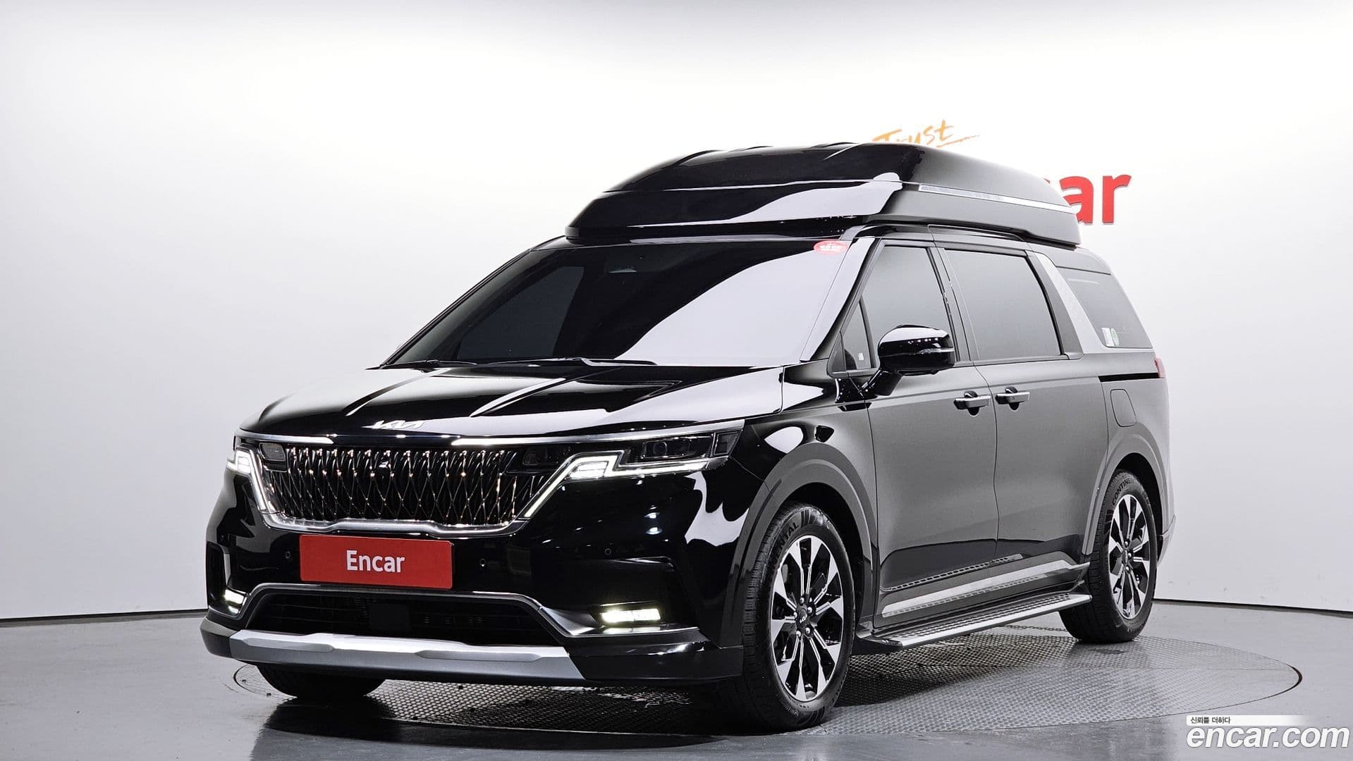 Main__Slider__Photo:Canival Kia 2022.6-0