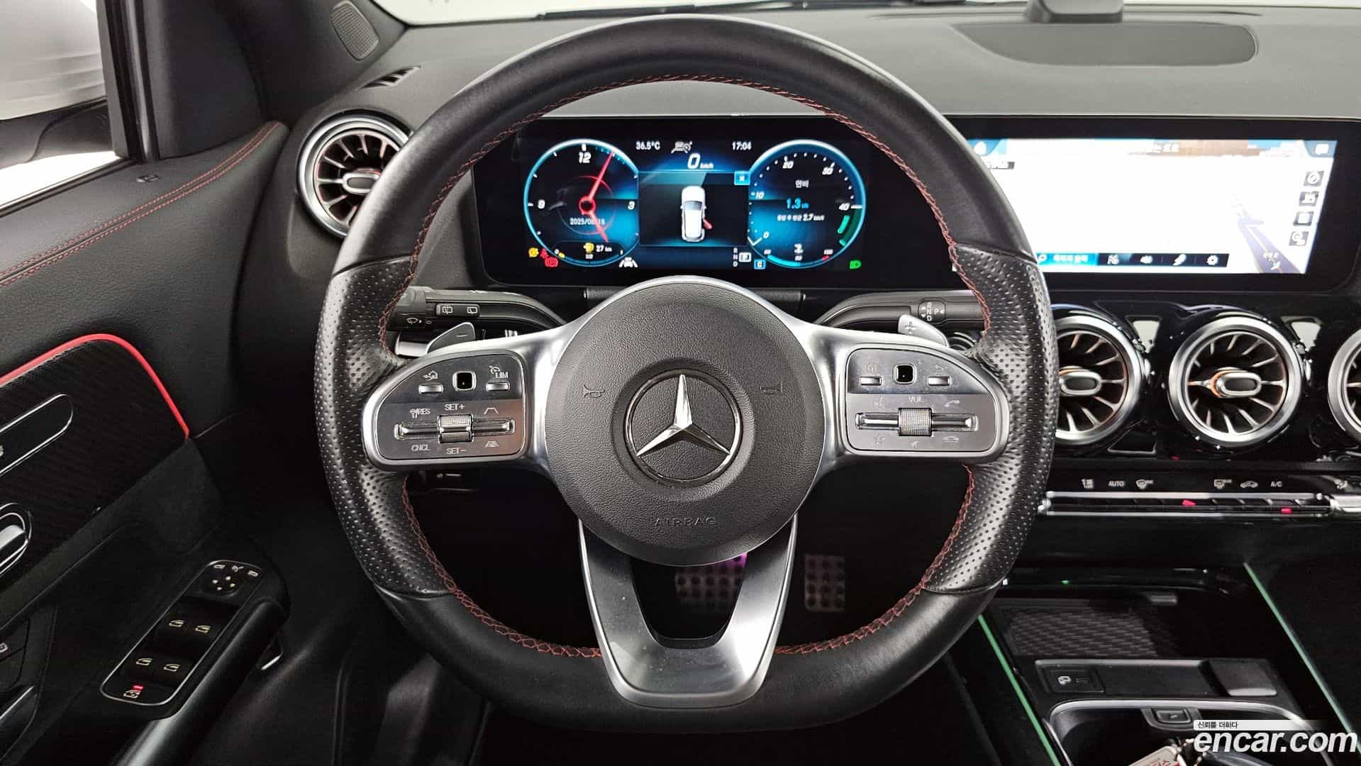 GLA-Class Mercedes-Benz 2020.11-OPTION-017