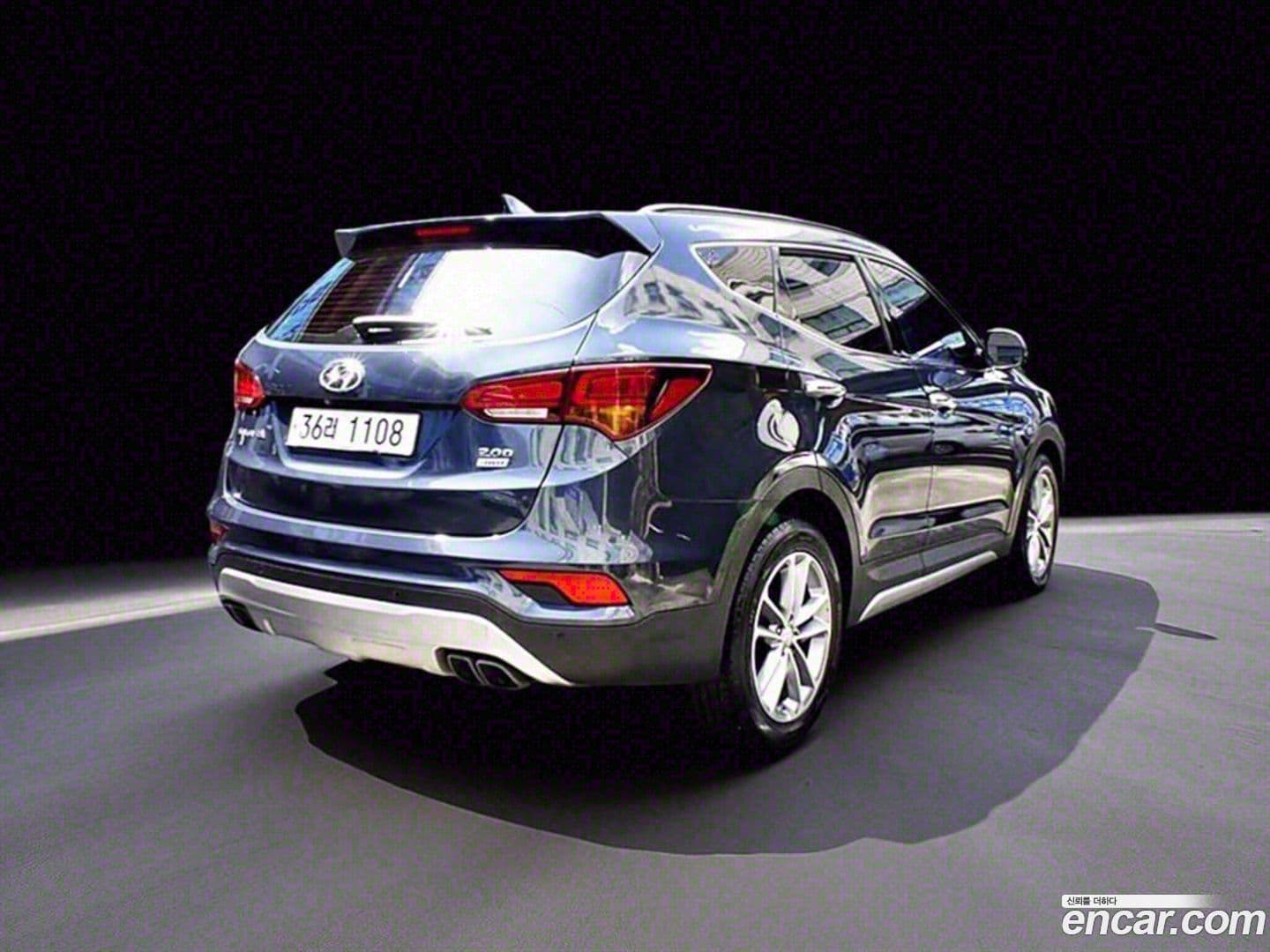 Main__Slider__Photo:Santafe Hyundai 2017.7-0