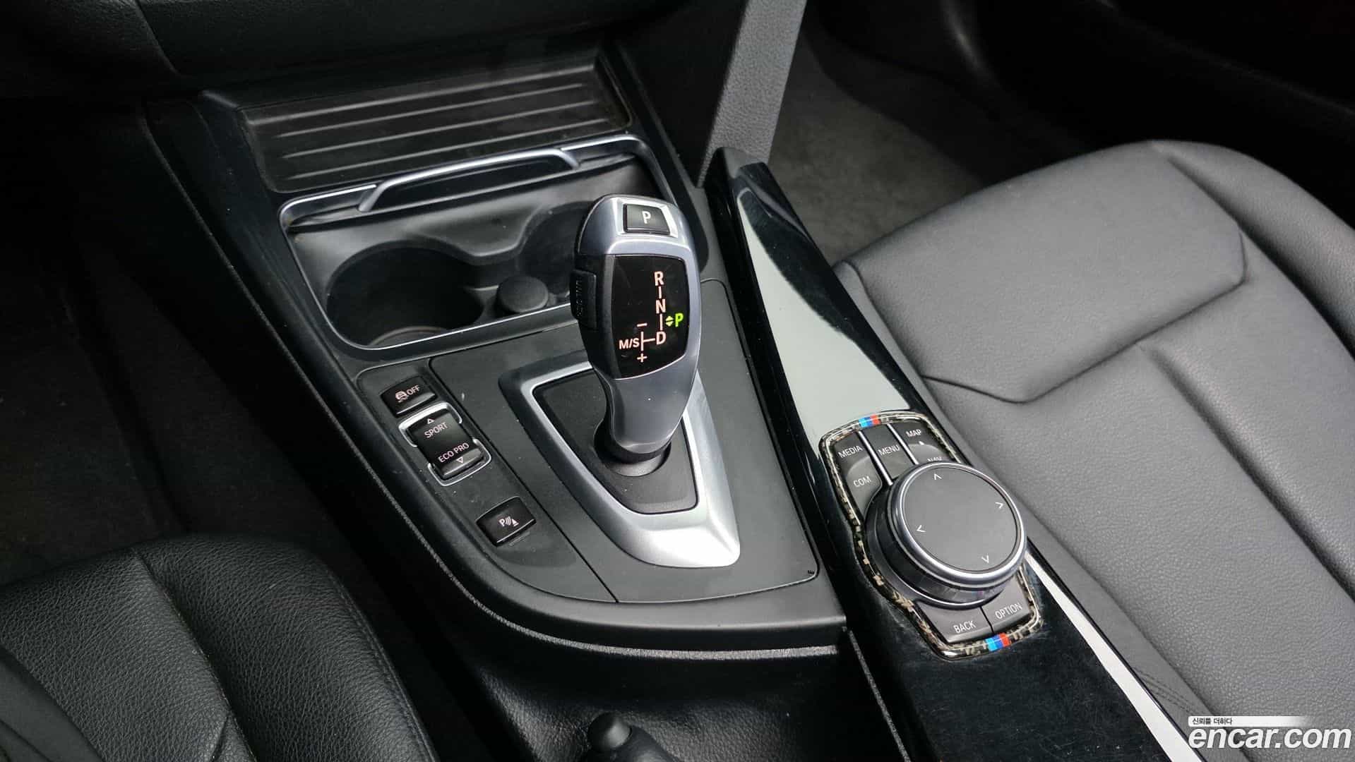 Gran Turismo BMW 2017.10-INNER-009