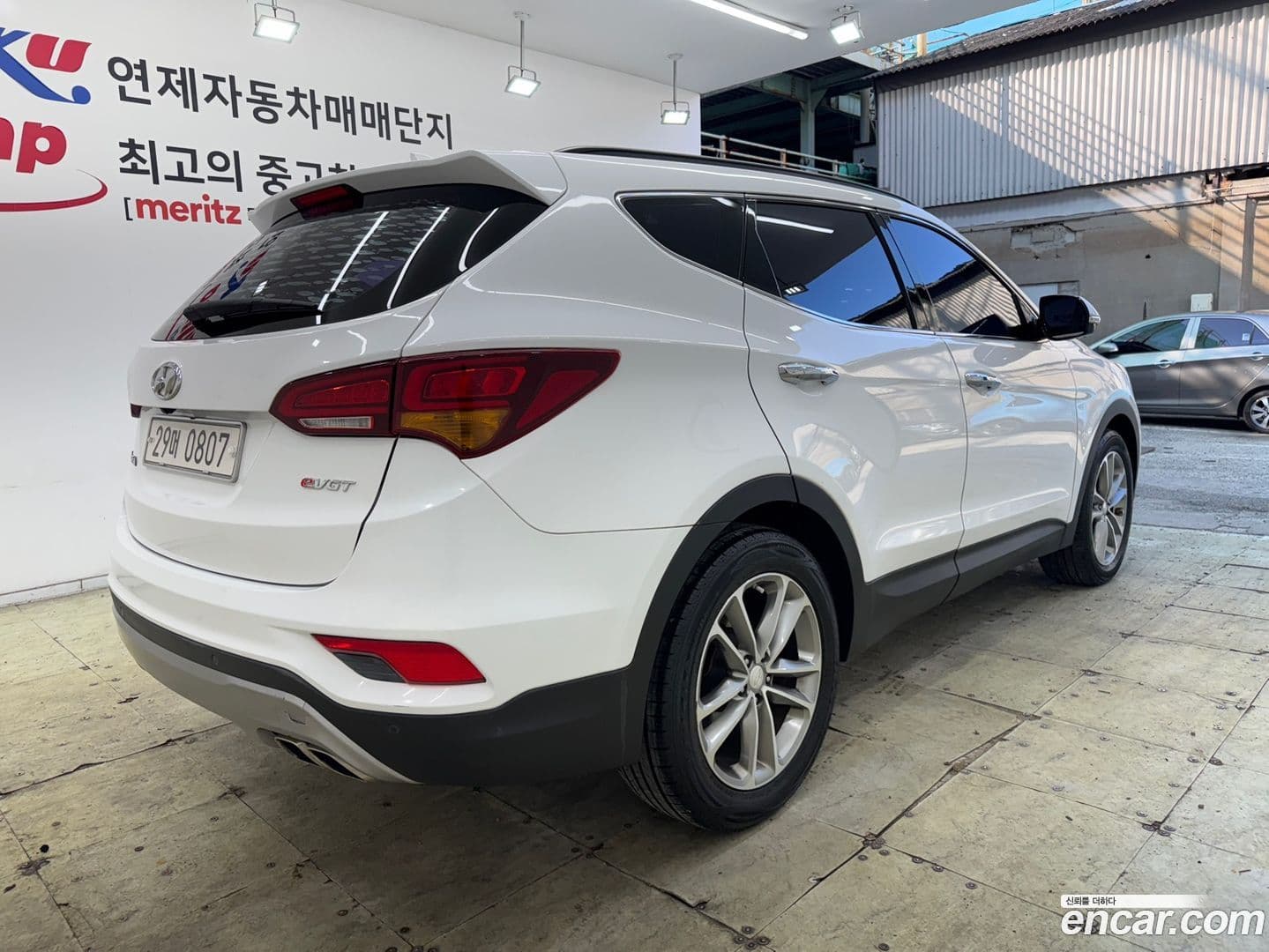 Main__Slider__Photo:Santafe Hyundai 2016.6-0