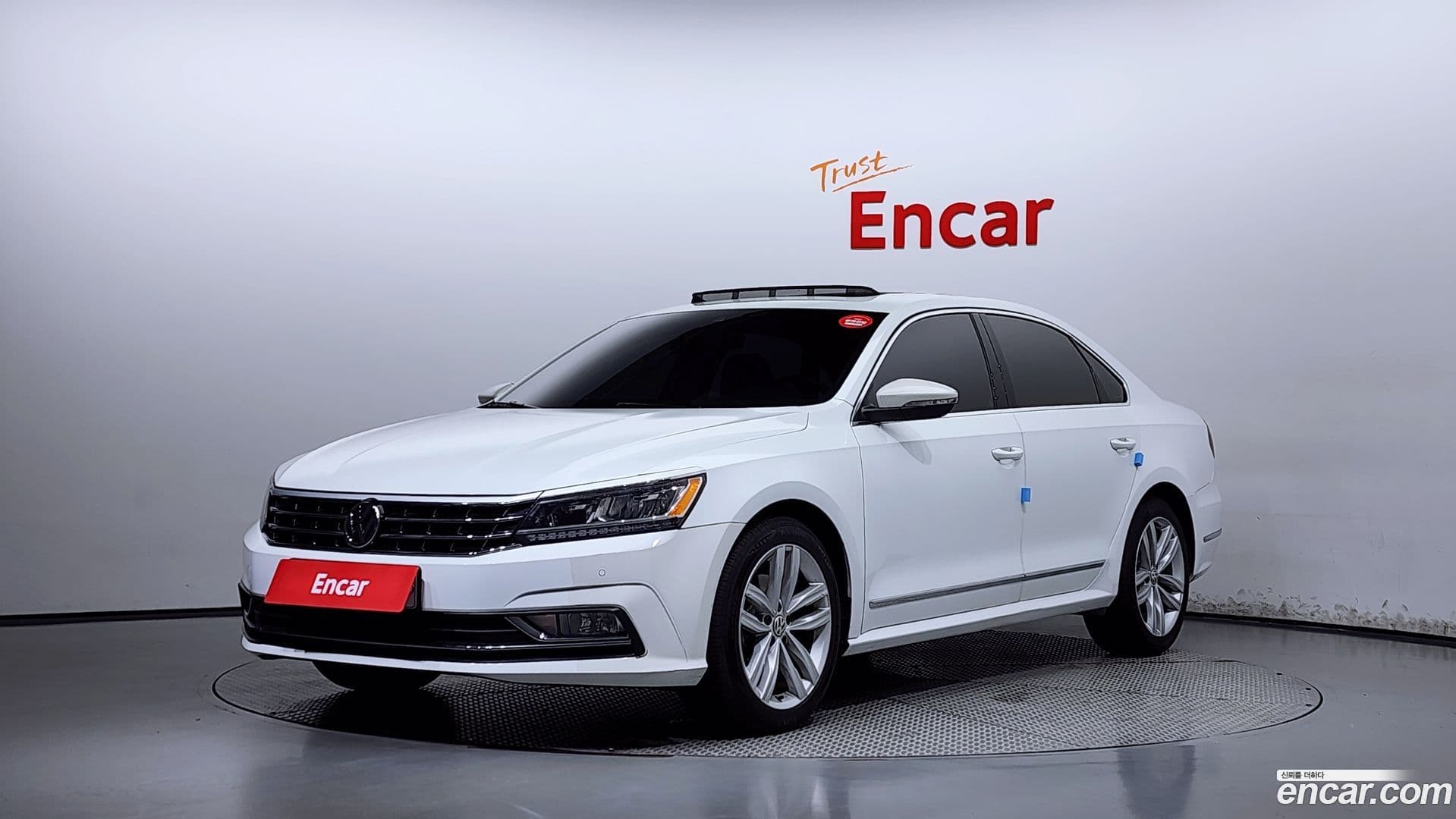 Main__Slider__Photo:Passat Volkswagen 2018.8-0