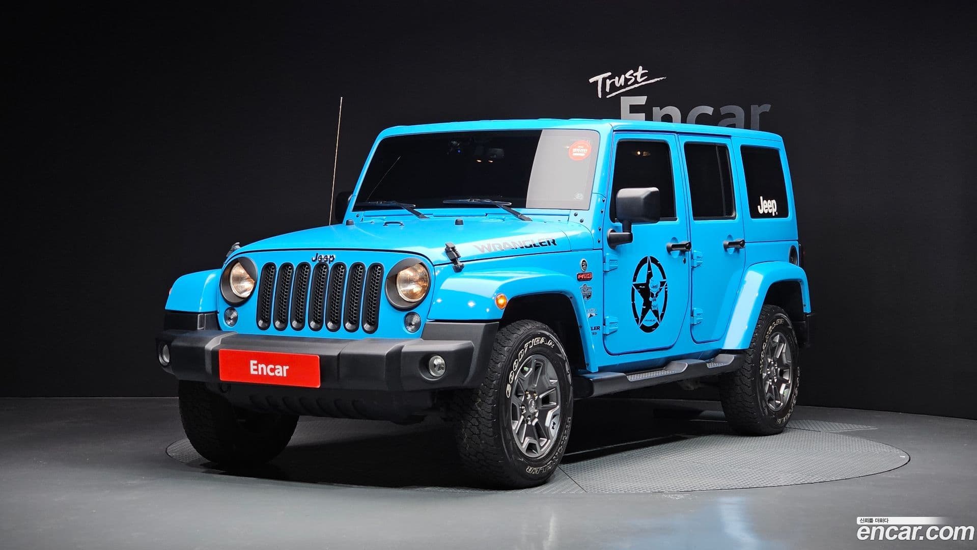 Main__Slider__Photo:Wrangler Jeep 2017.11-0