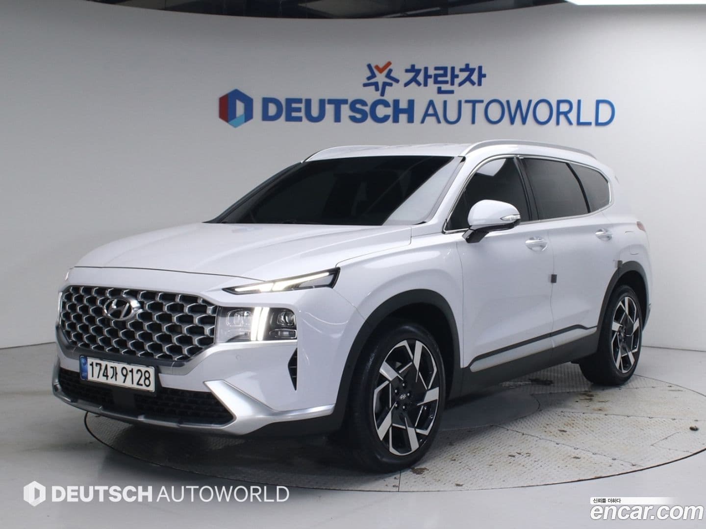 Main__Slider__Photo:Santafe Hyundai 2021.1-0