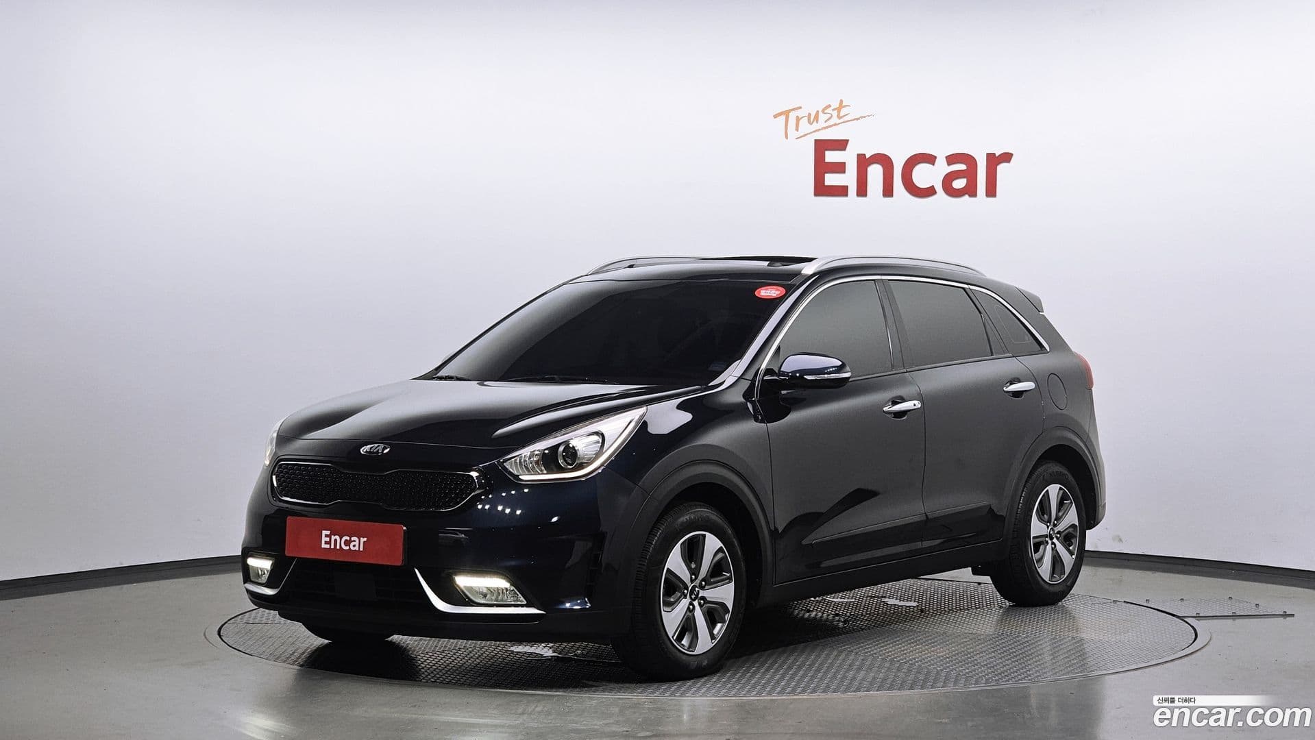 Main__Slider__Photo:Niro Kia 2018.7-0