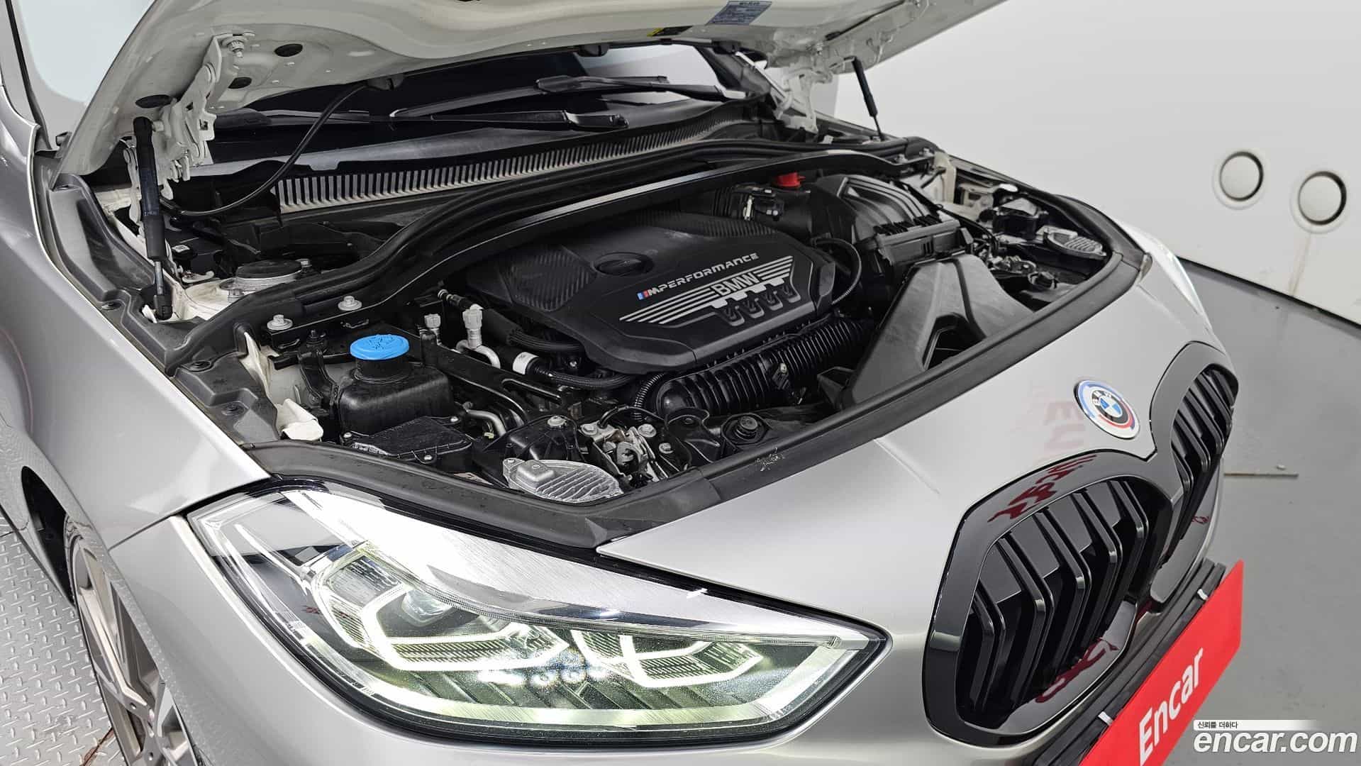 1-Series BMW 2023.0-INNER-006