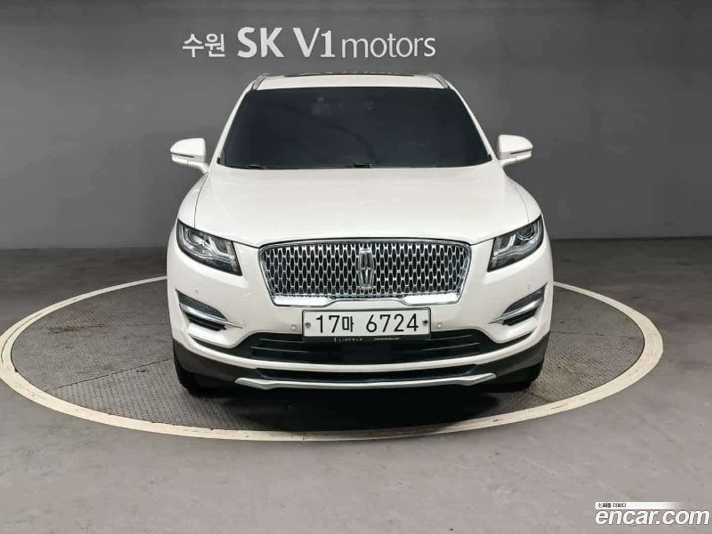 MKC Lincoln 2018.10-OUTER-001