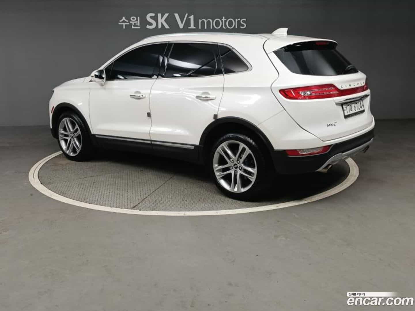 MKC Lincoln 2018.10-OUTER-004
