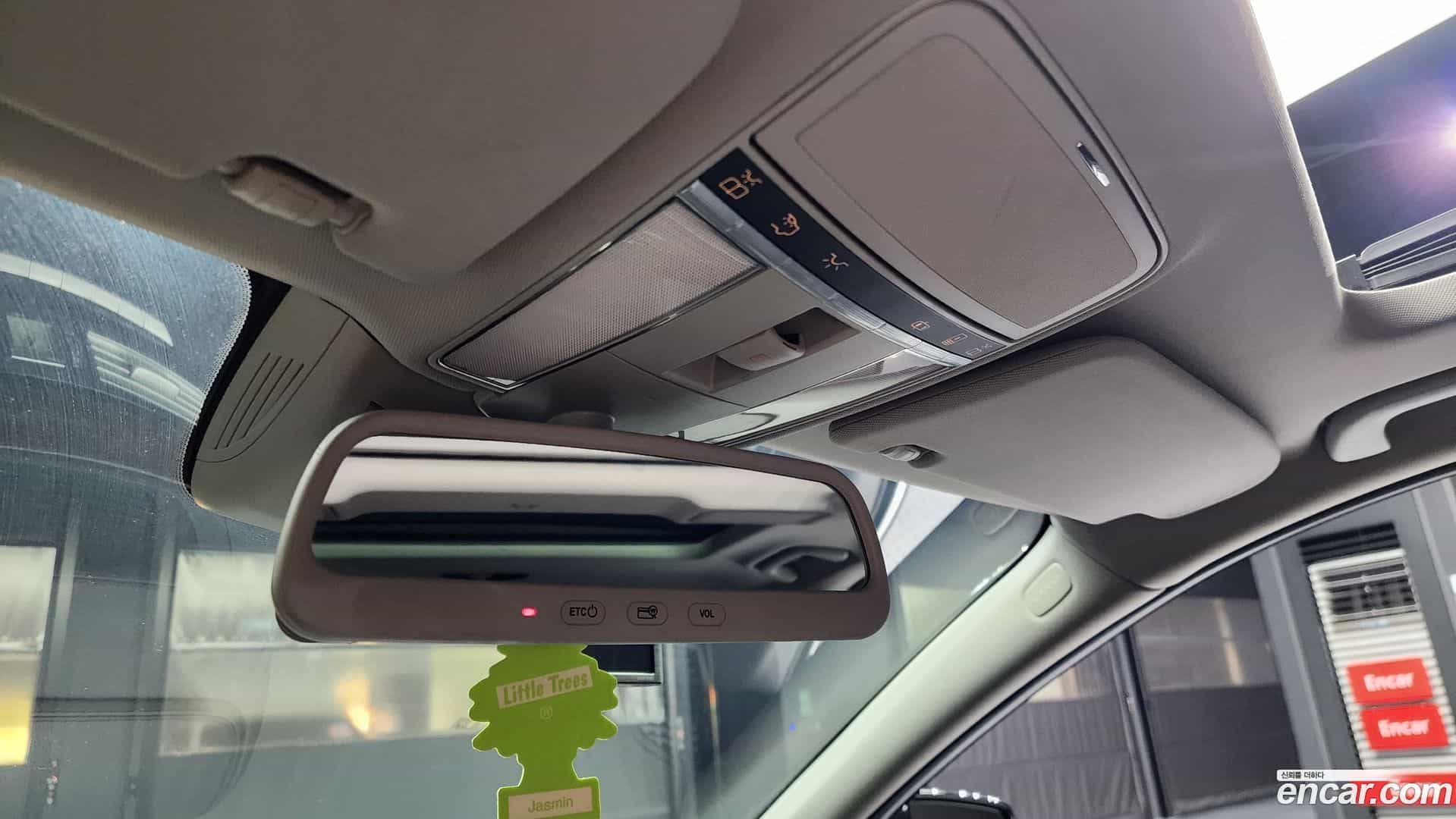 S-Class Mercedes-Benz 2011.4-OPTION-020