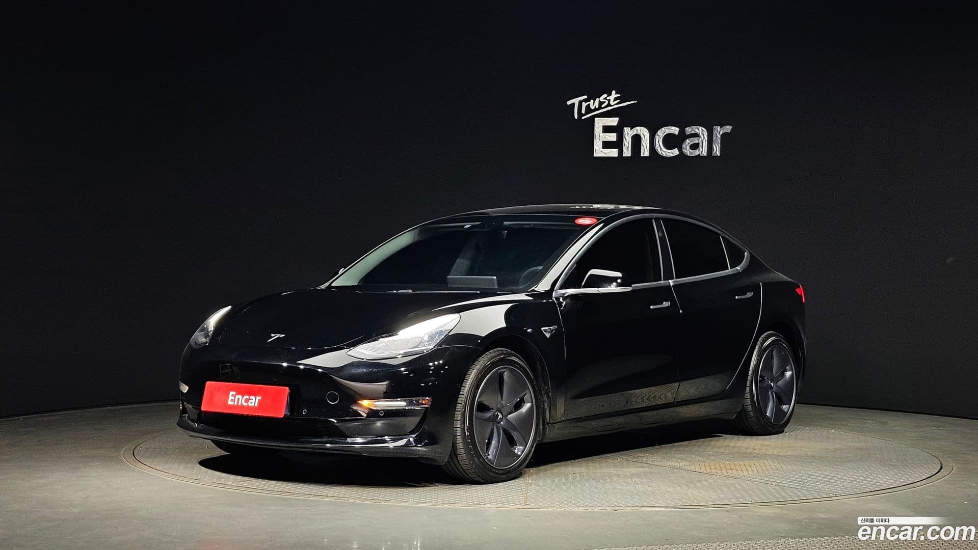 Main__Slider__Photo:Model 3 Tesla 2020.2-0