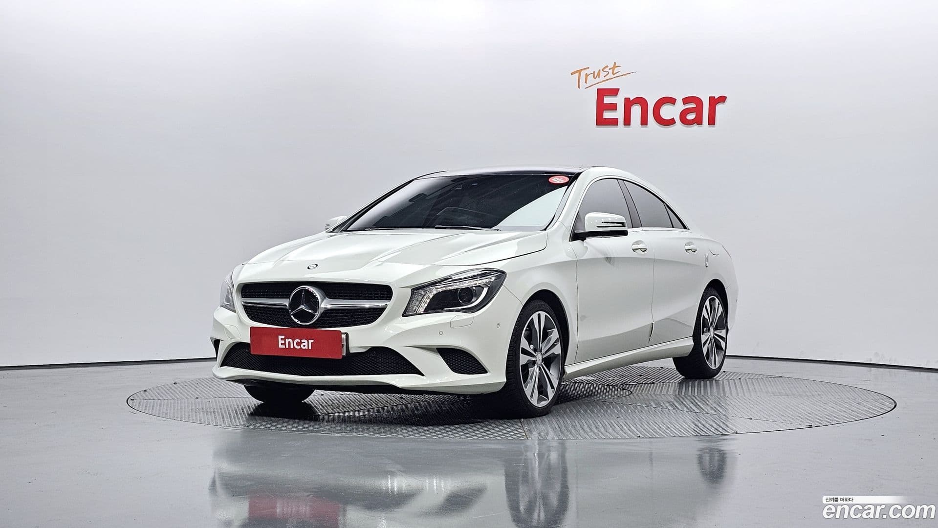 Main__Slider__Photo:CLA-Class Mercedes-Benz 2016.3-0