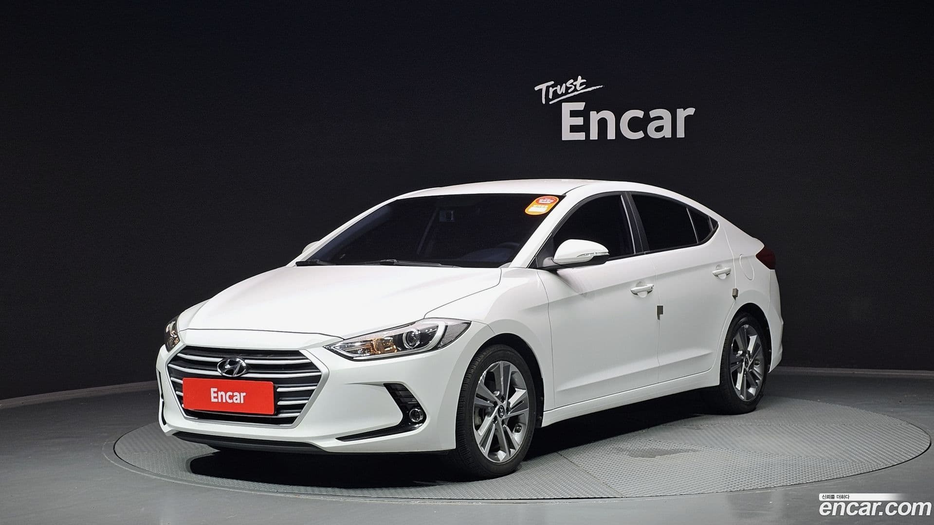 Main__Slider__Photo:AVANTE Hyundai 2017.10-0