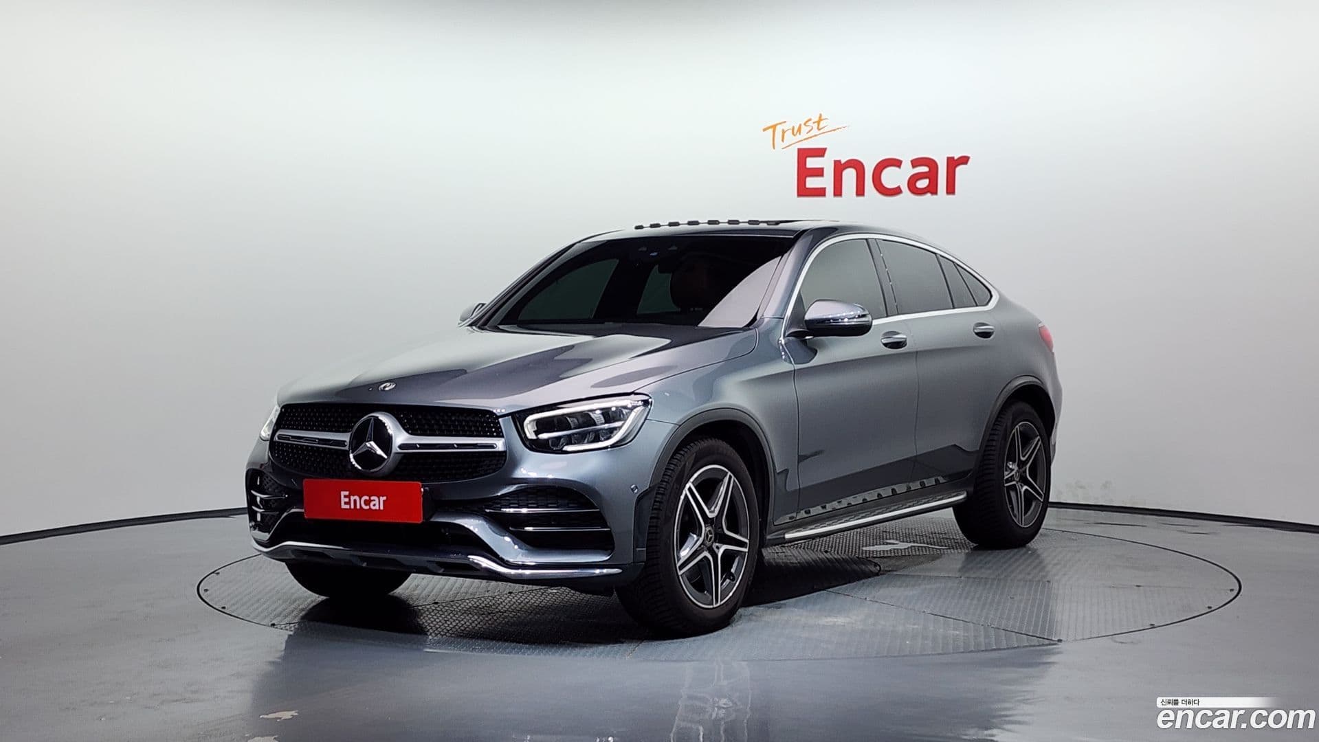 Main__Slider__Photo:GLC-Class Mercedes-Benz 2020.10-0