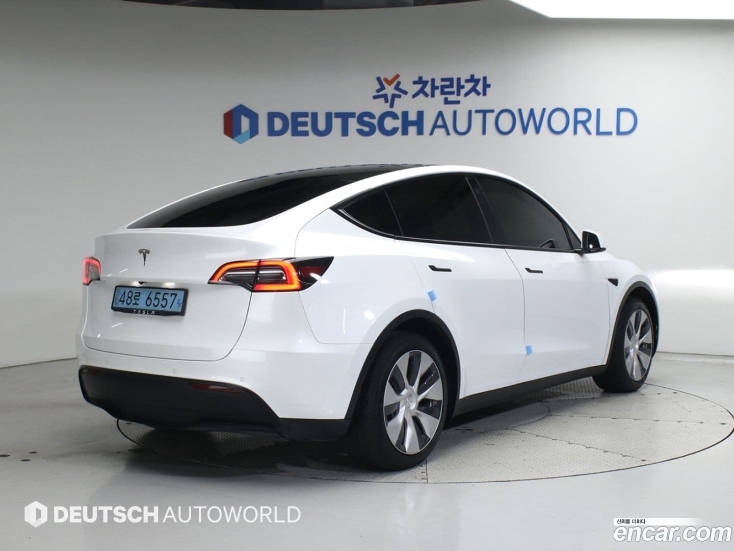 Main__Slider__Photo:Model Y Tesla 2021.7-0
