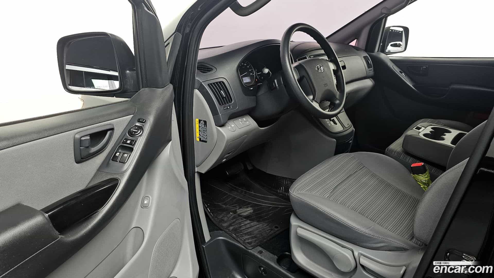 Starex Hyundai 2018.8-OPTION-015