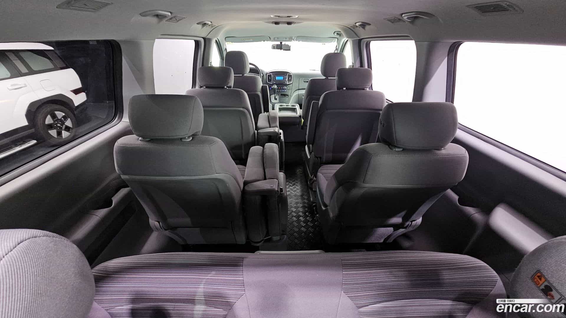 Starex Hyundai 2018.8-OPTION-017