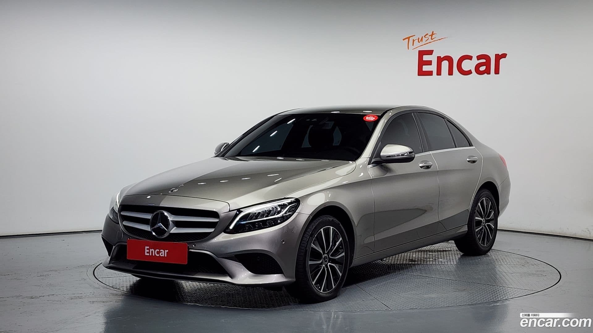 Main__Slider__Photo:C-Class Mercedes-Benz 2019.11-0
