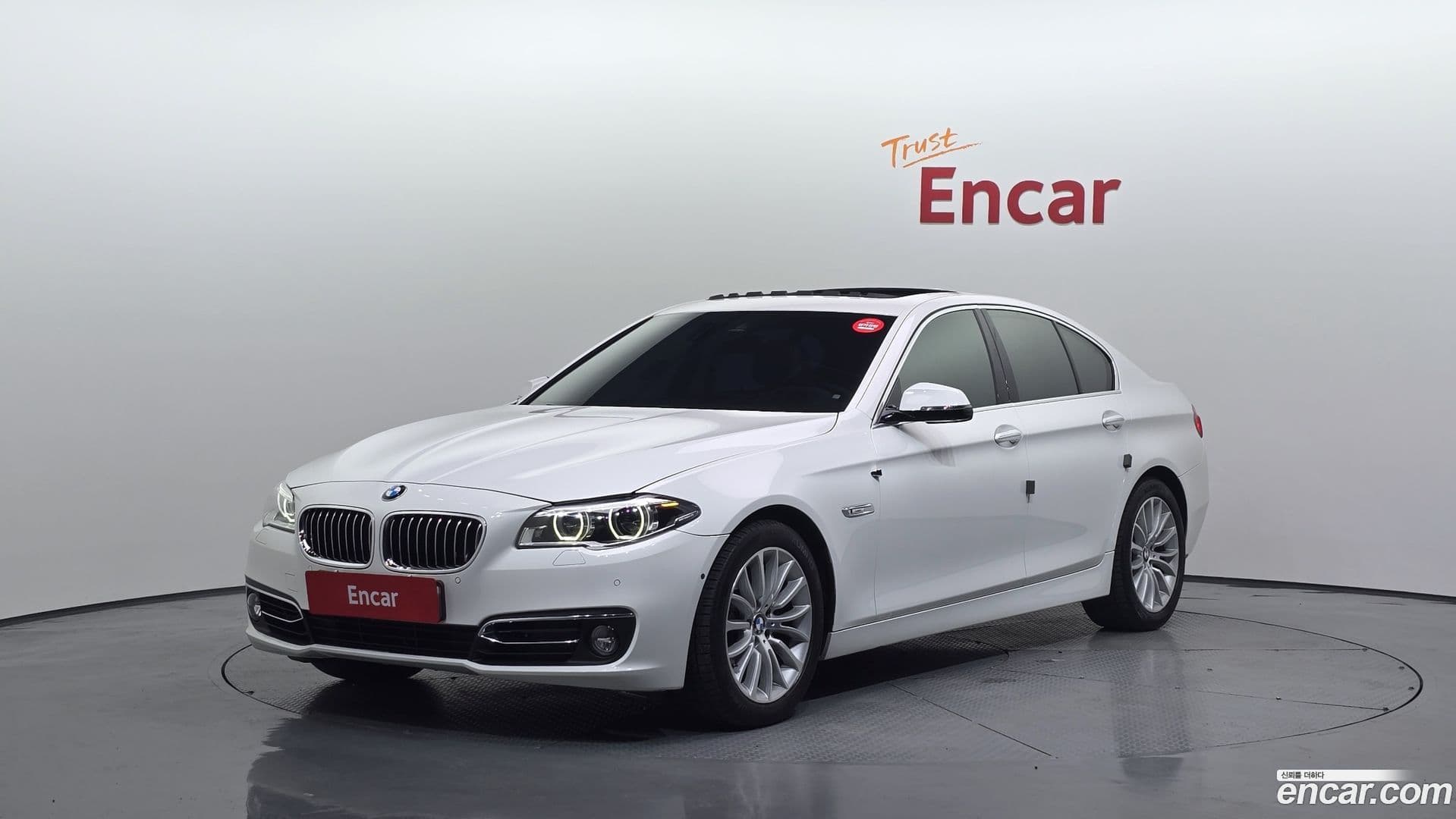 Main__Slider__Photo:5-Series BMW 2014.0-0