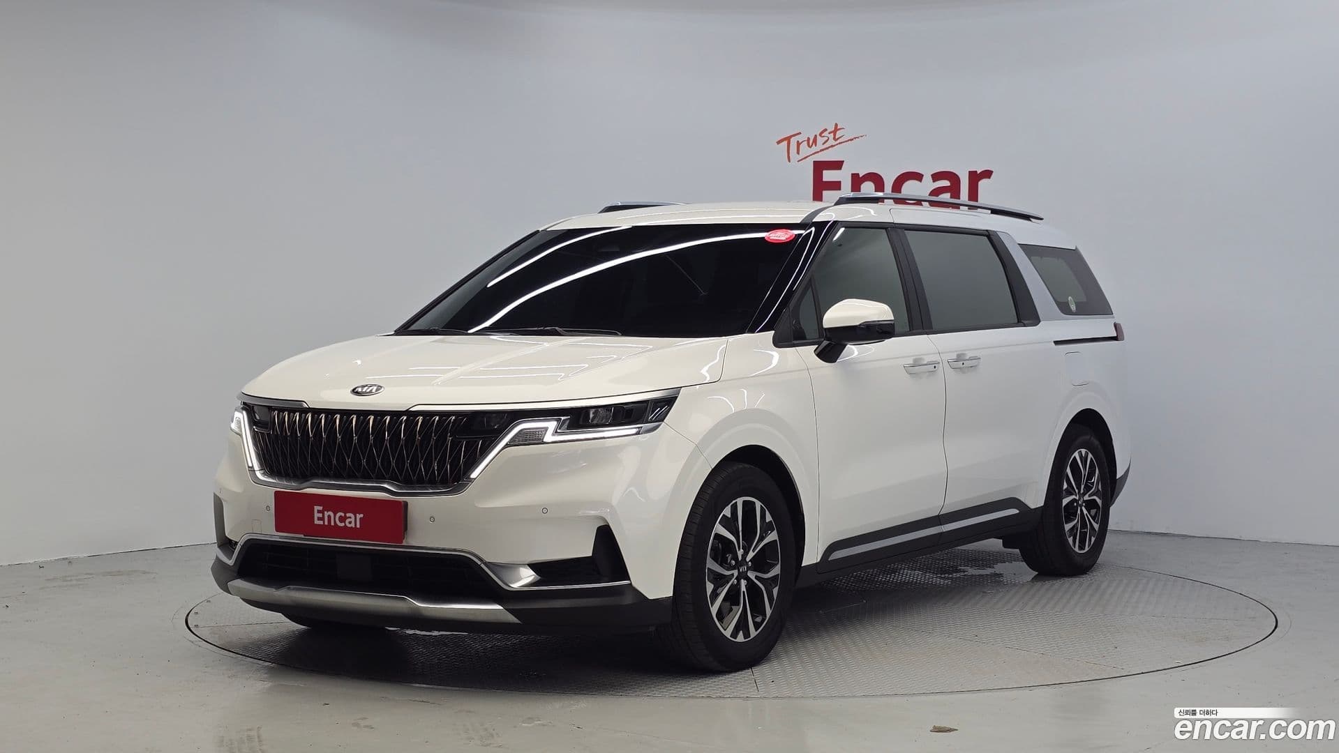 Main__Slider__Photo:Canival Kia 2020.9-0