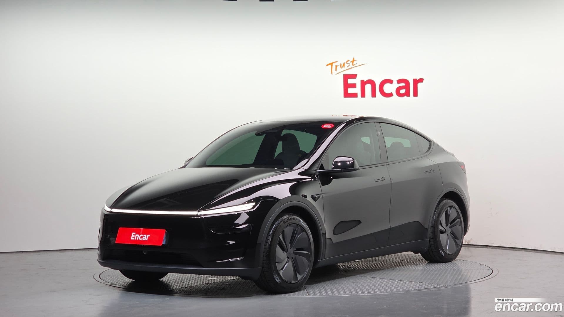 Main__Slider__Photo:Model Y Tesla 2025.6-0