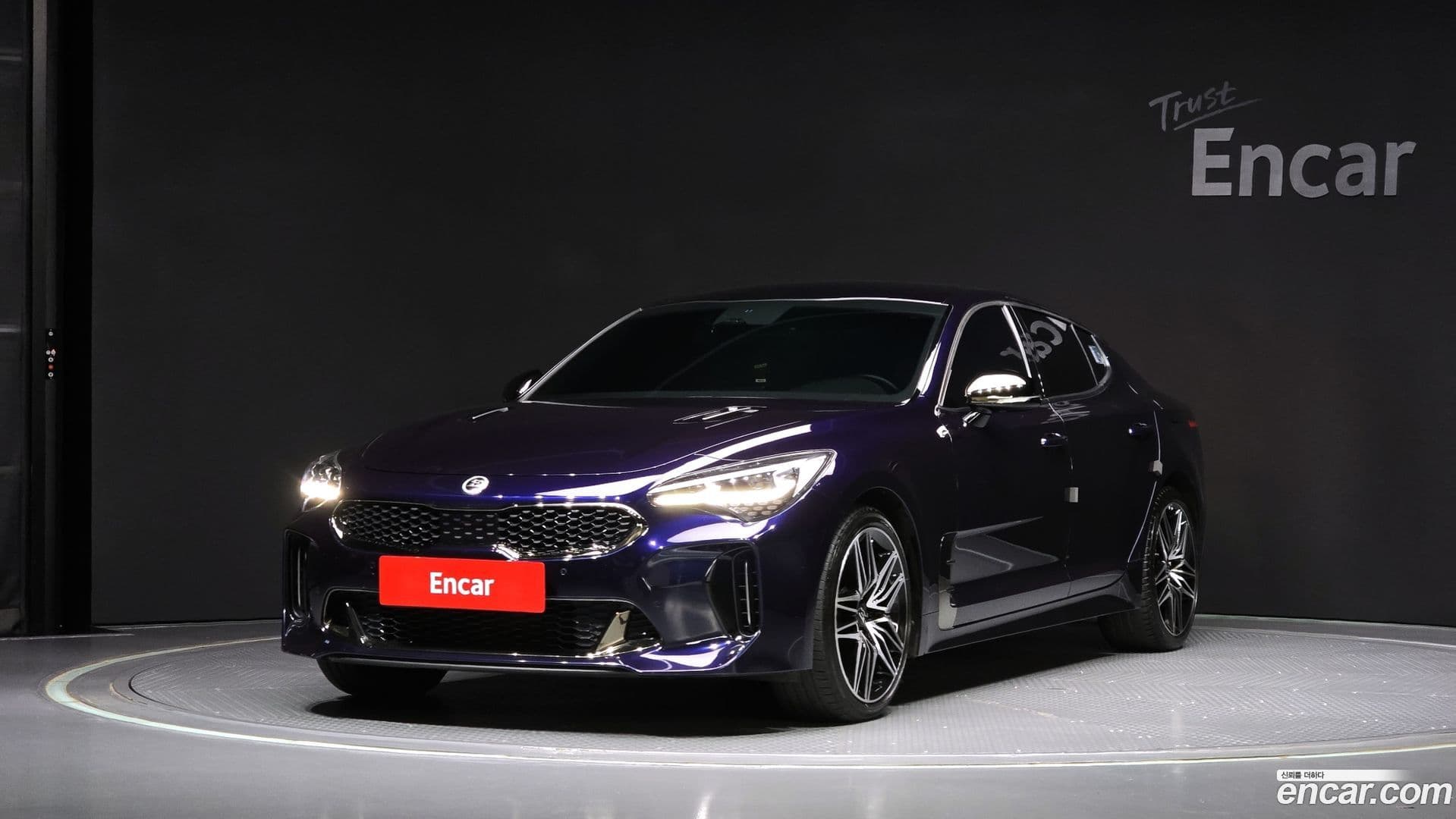 Main__Slider__Photo:Stinger Kia 2021.0-0