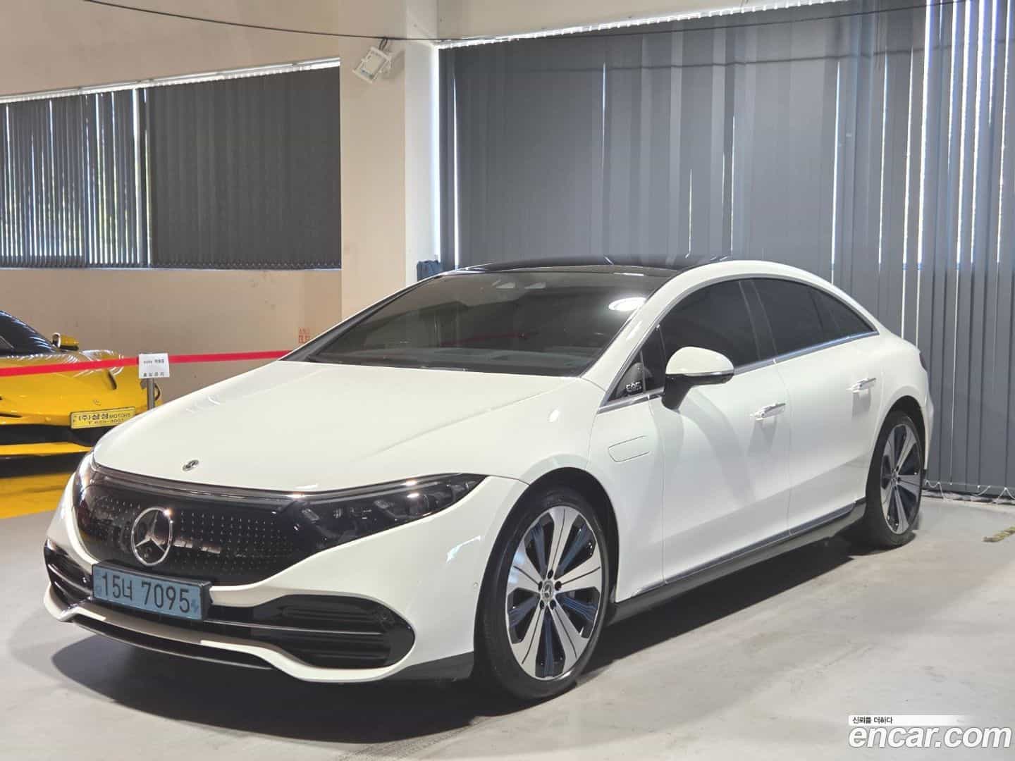 EQS Mercedes-Benz 2022.9-OUTER-001