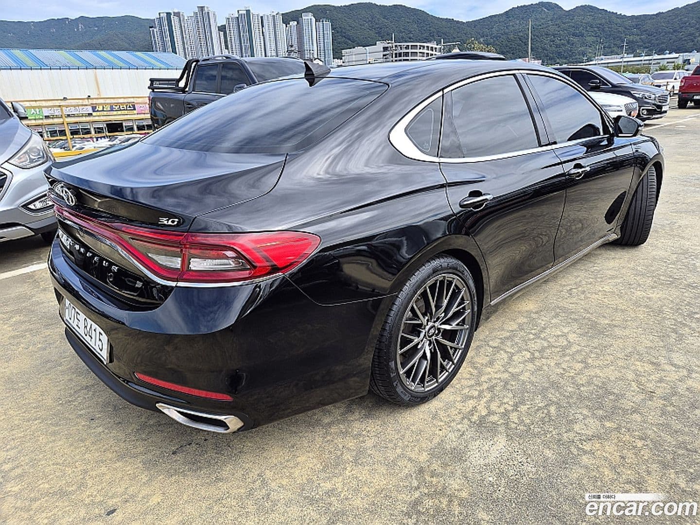 Main__Slider__Photo:Grandeur Hyundai 2018.3-0