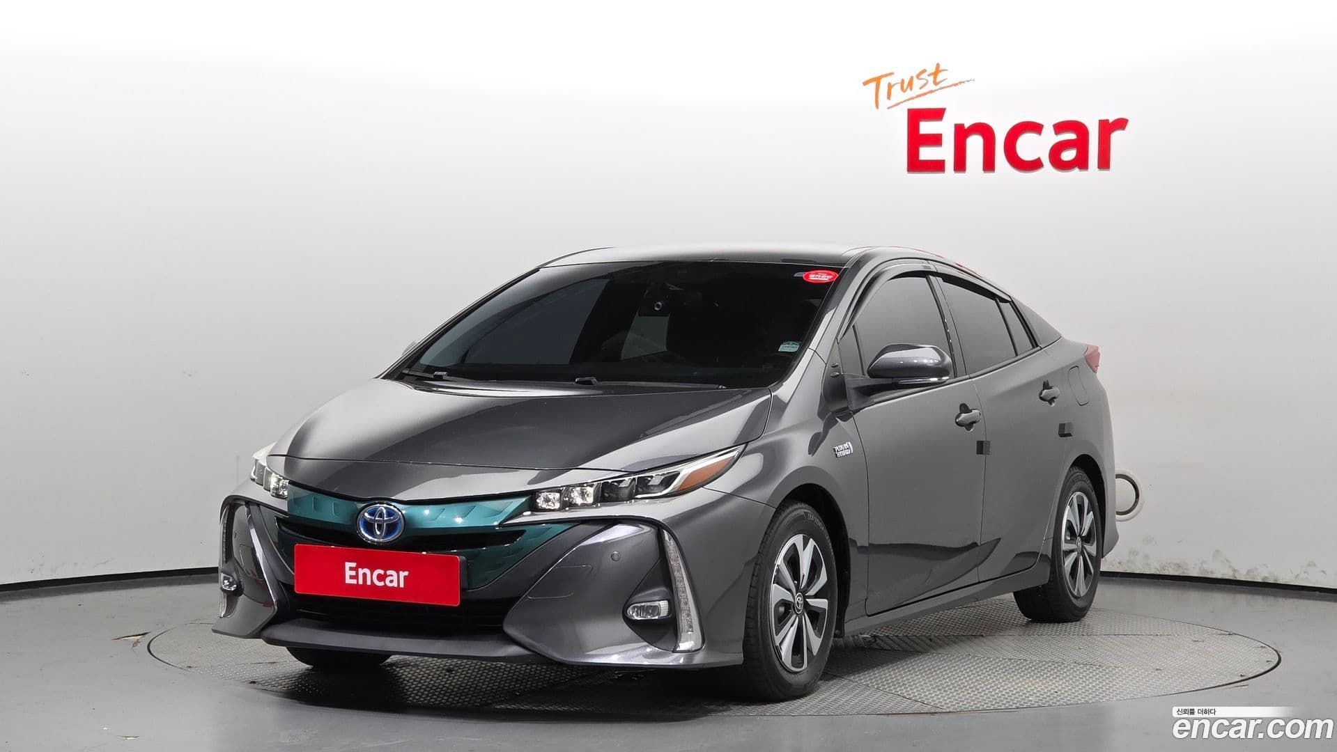 Main__Slider__Photo:Prius Toyota 2018.10-0